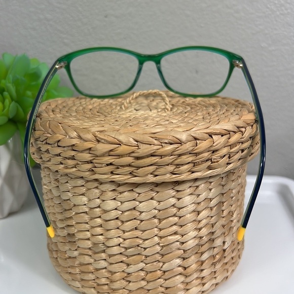 Humphrey’s Glasses main image 7